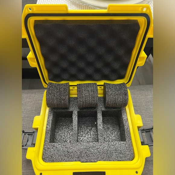 New Invicta 3 Slot watch case waterproof Black Foam Interior Removable Cushions - Picture 10 of 12